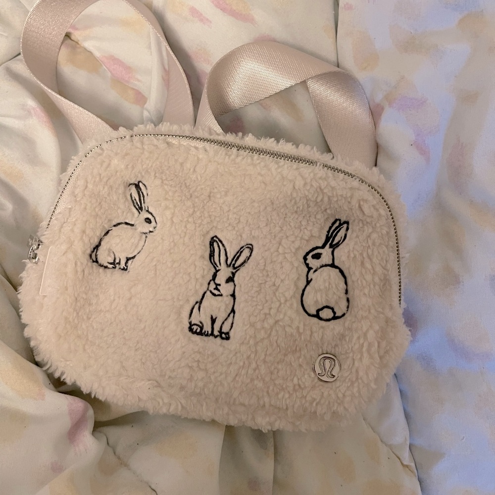 Lululemon belt bag